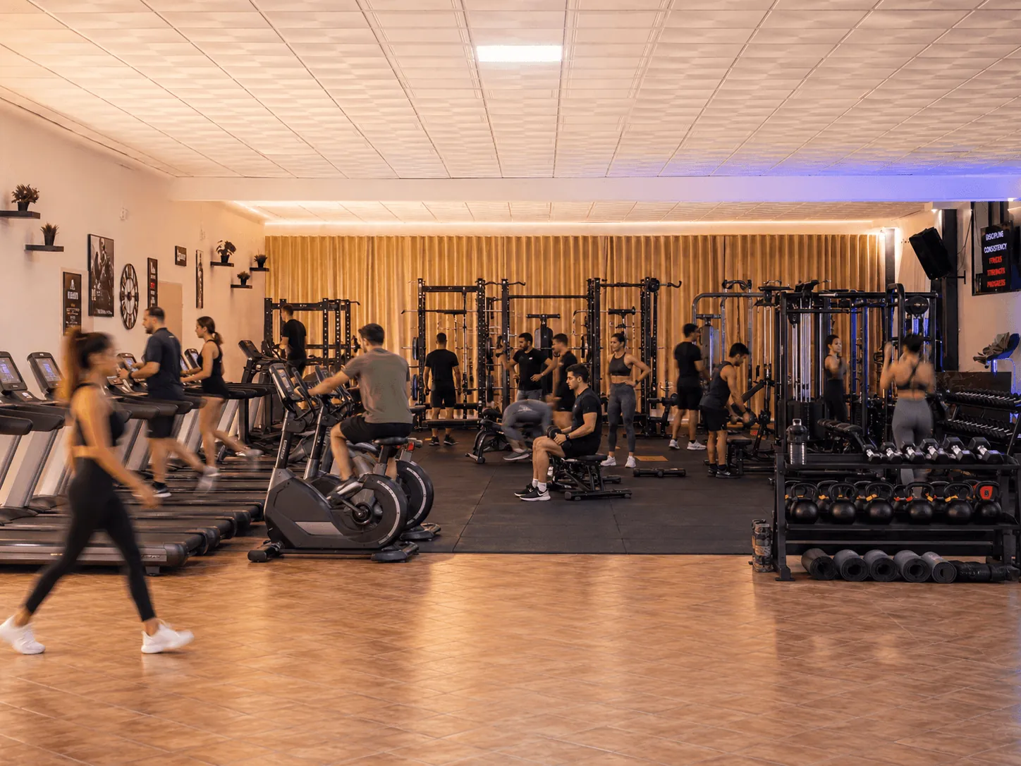 Elaborazione dello scenario «Palestra e recupero psicofisico»: mostra un'ipotesi di riuso, non lo stato attuale dei luoghi.
